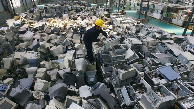 Thu mua phế liệu điện tử và máy móc cũ: Bước đi chiến lược trong phát triển kinh tế tuần hoàn