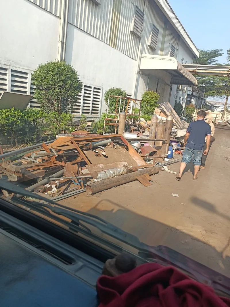 Nhân viên khảo sát nhanh chóng, xe chuyên chở gọn gàng, cân đo chính xác, thanh toán tại chỗ