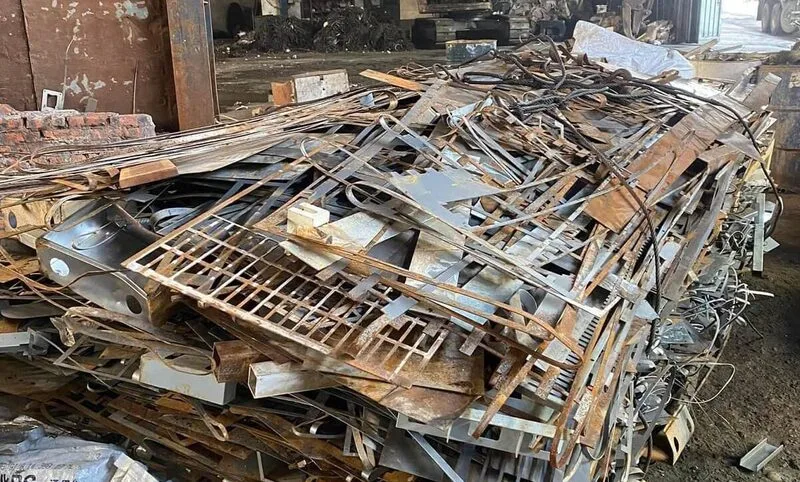 Phế liệu sắt từ các loại máy móc công nghiệp (nguồn: Internet)